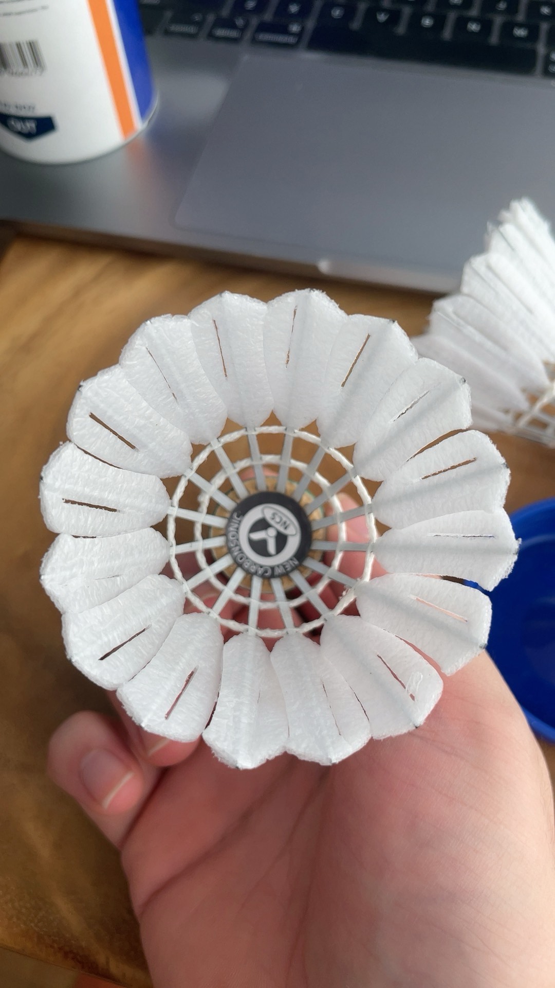 并且在面对 并且在面对